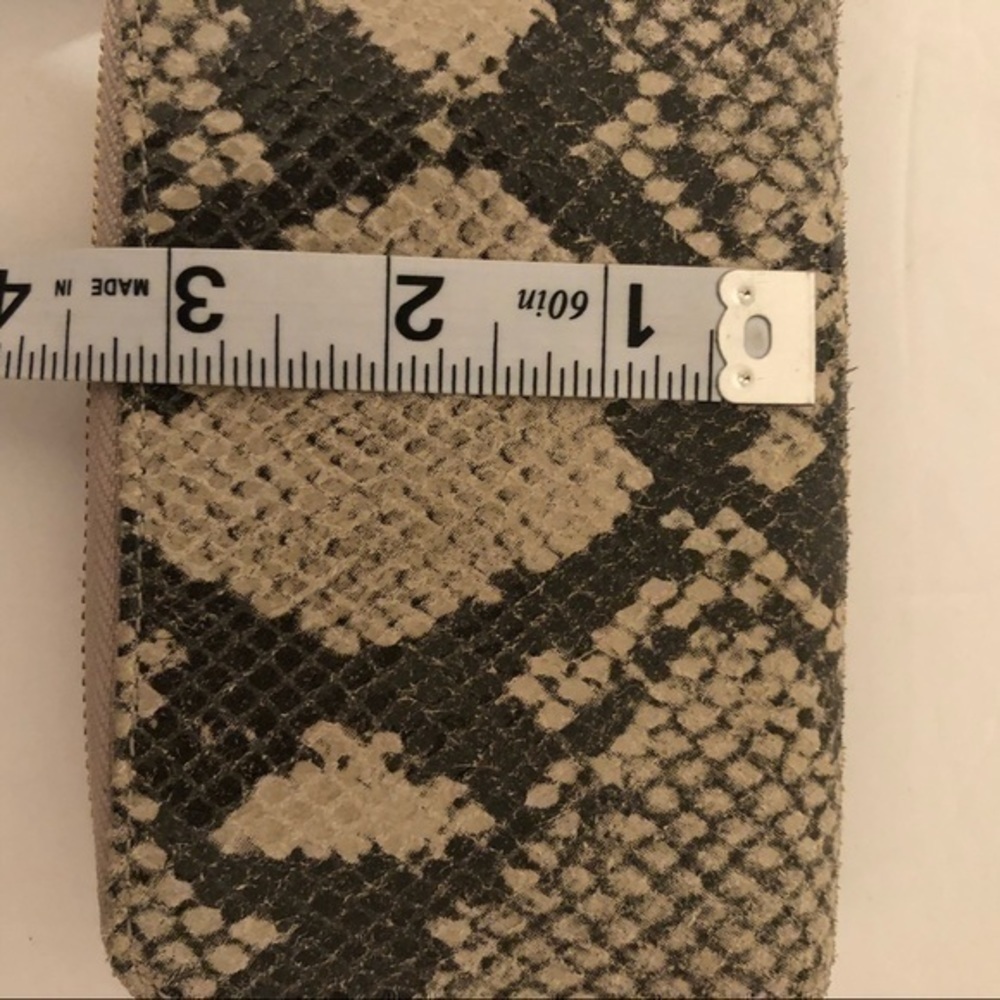 👛 MICHAEL KORS 👛 python print wristlet wallet - image 12